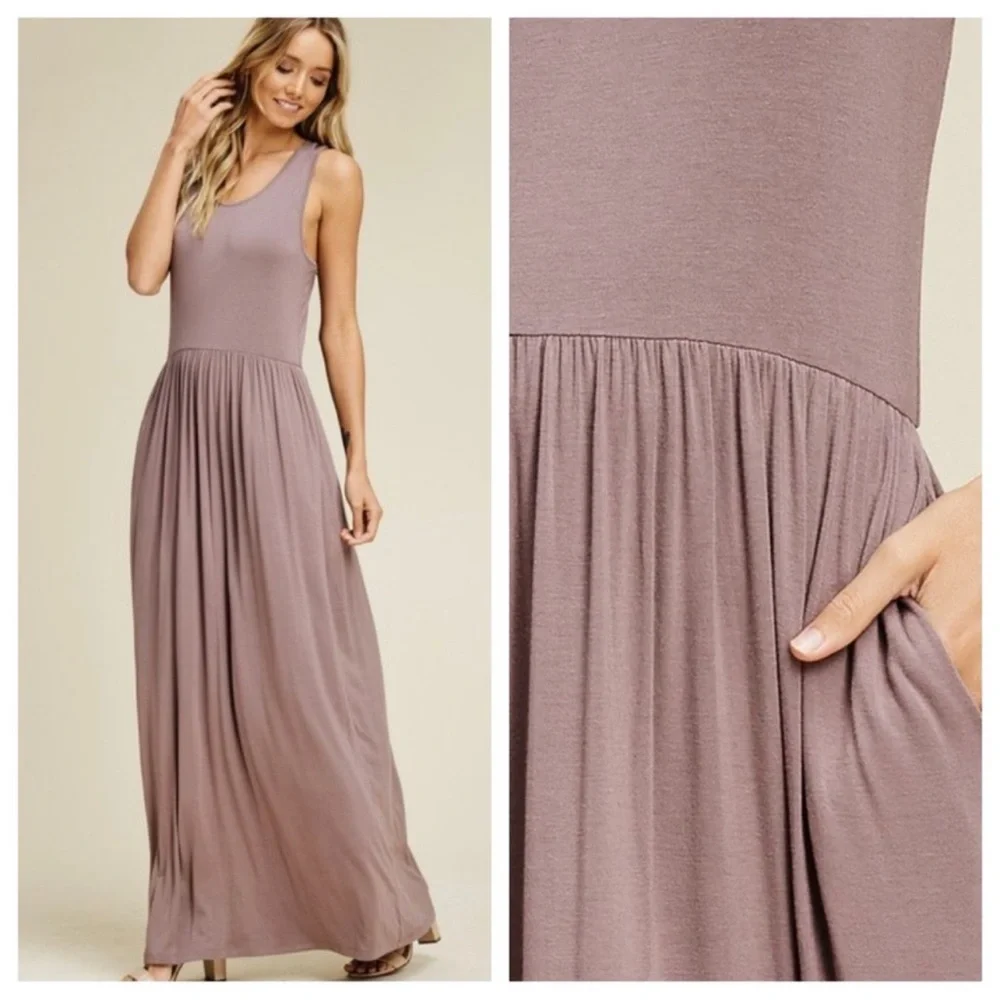 Elegant Mauve Maxi Dress - Picture 3 of 4